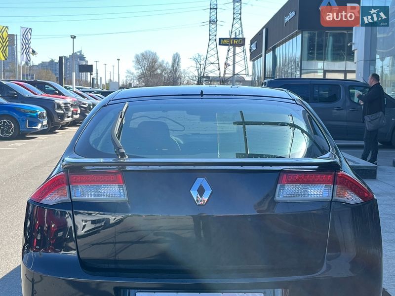 Лифтбек Renault Laguna 2008 в Киеве