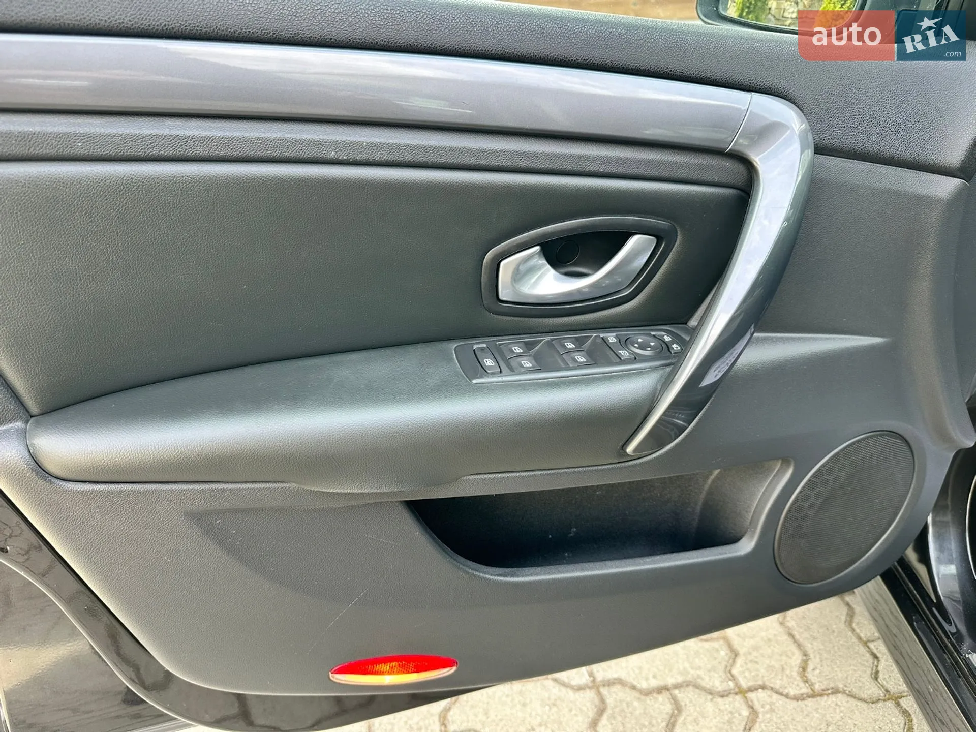 2011 Renault Laguna - мініатюра 74