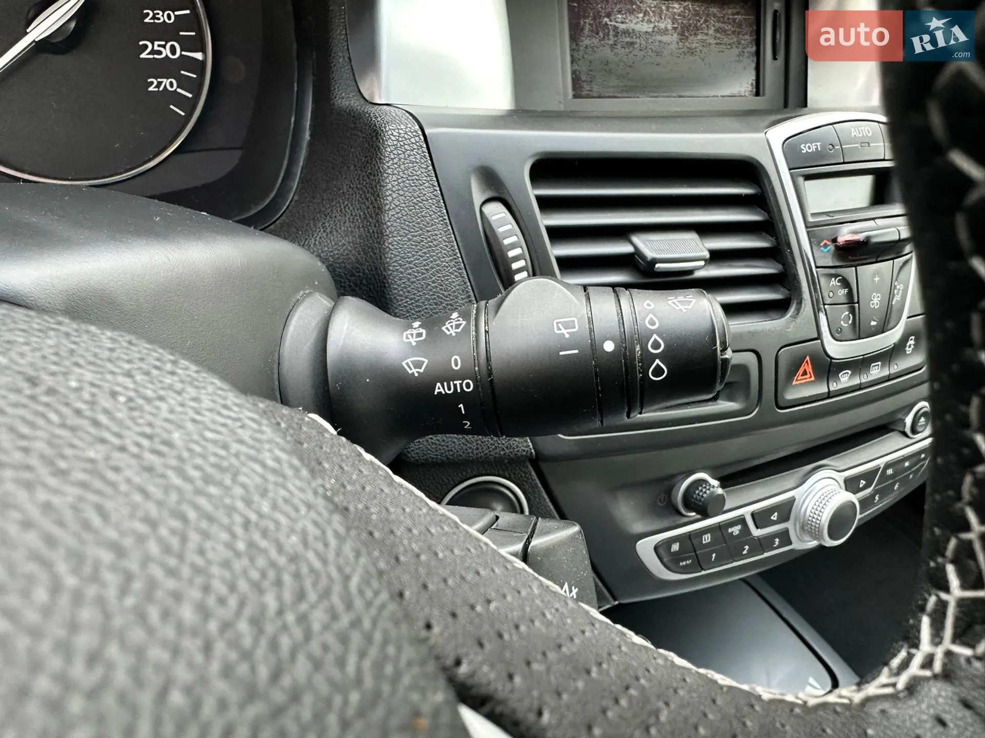 2011 Renault Laguna - мініатюра 85