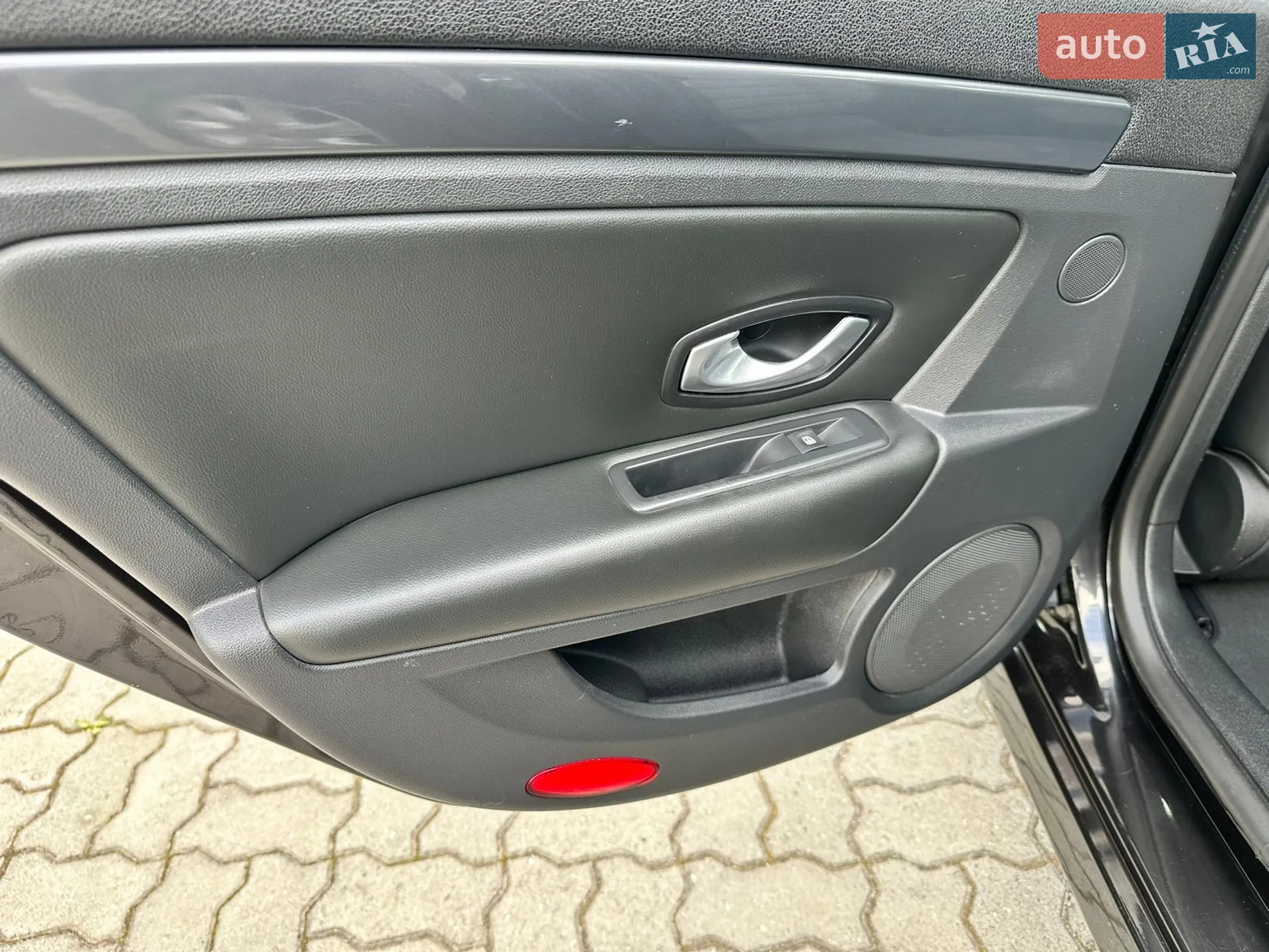 2011 Renault Laguna - мініатюра 102