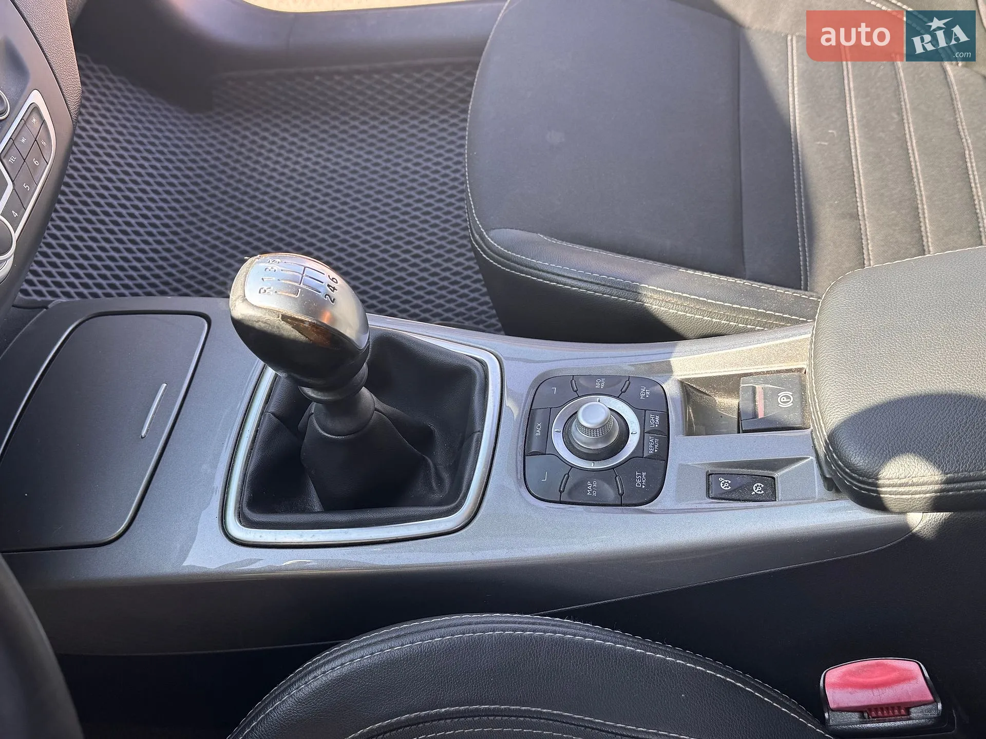 2012 Renault Laguna - мініатюра 18