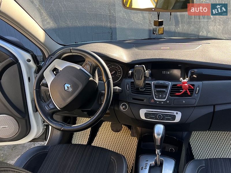 Лифтбек Renault Laguna 2013 в Ивано-Франковске