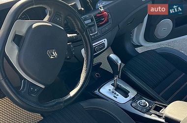 Лифтбек Renault Laguna 2013 в Ивано-Франковске