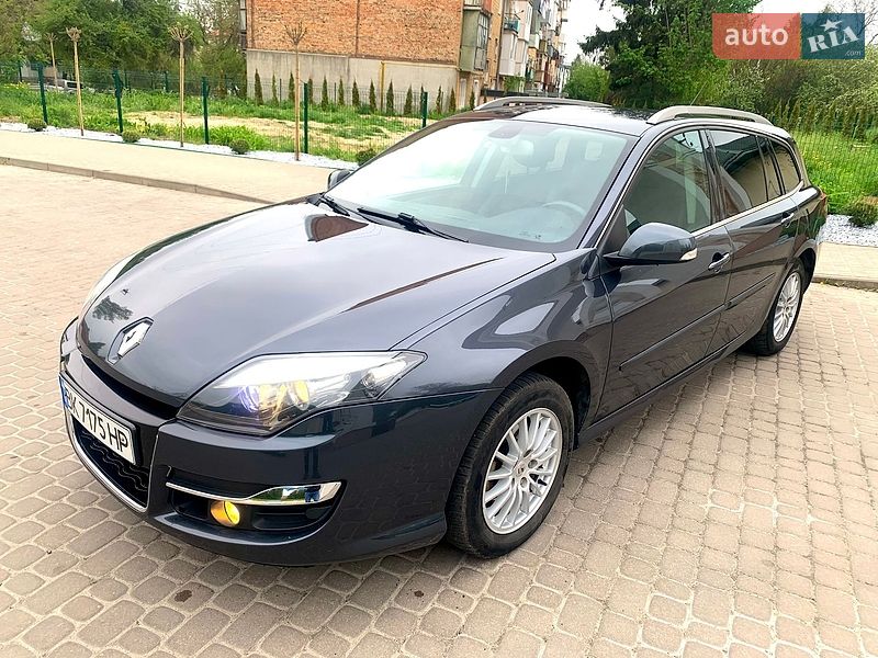 Универсал Renault Laguna 2010 в Остроге