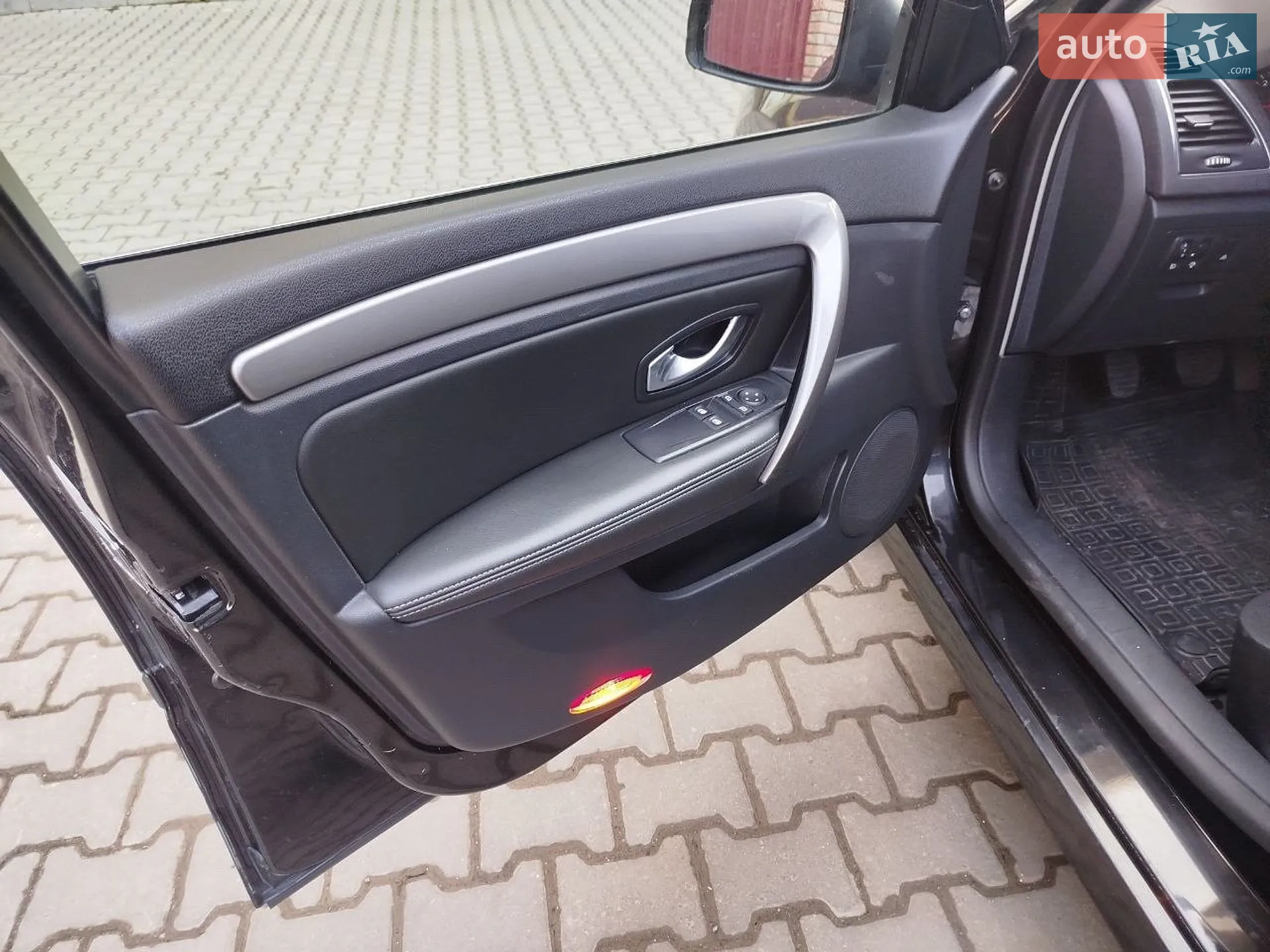 2012 Renault Laguna - мініатюра 20
