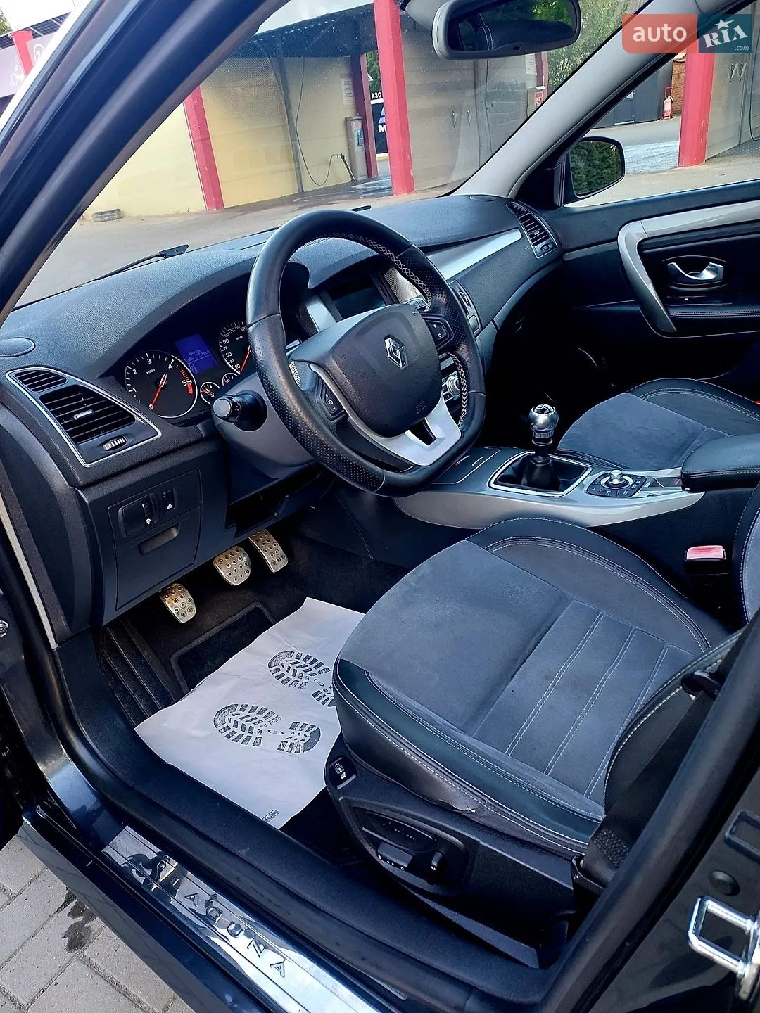 2012 Renault Laguna - мініатюра 24