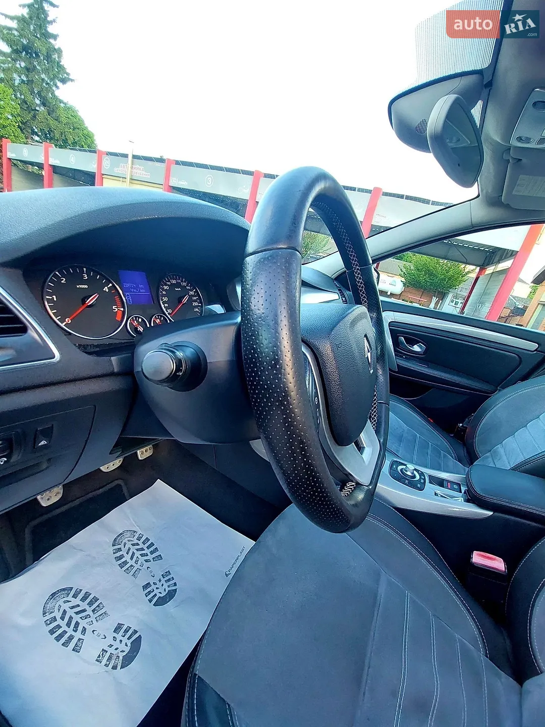 2012 Renault Laguna - мініатюра 28