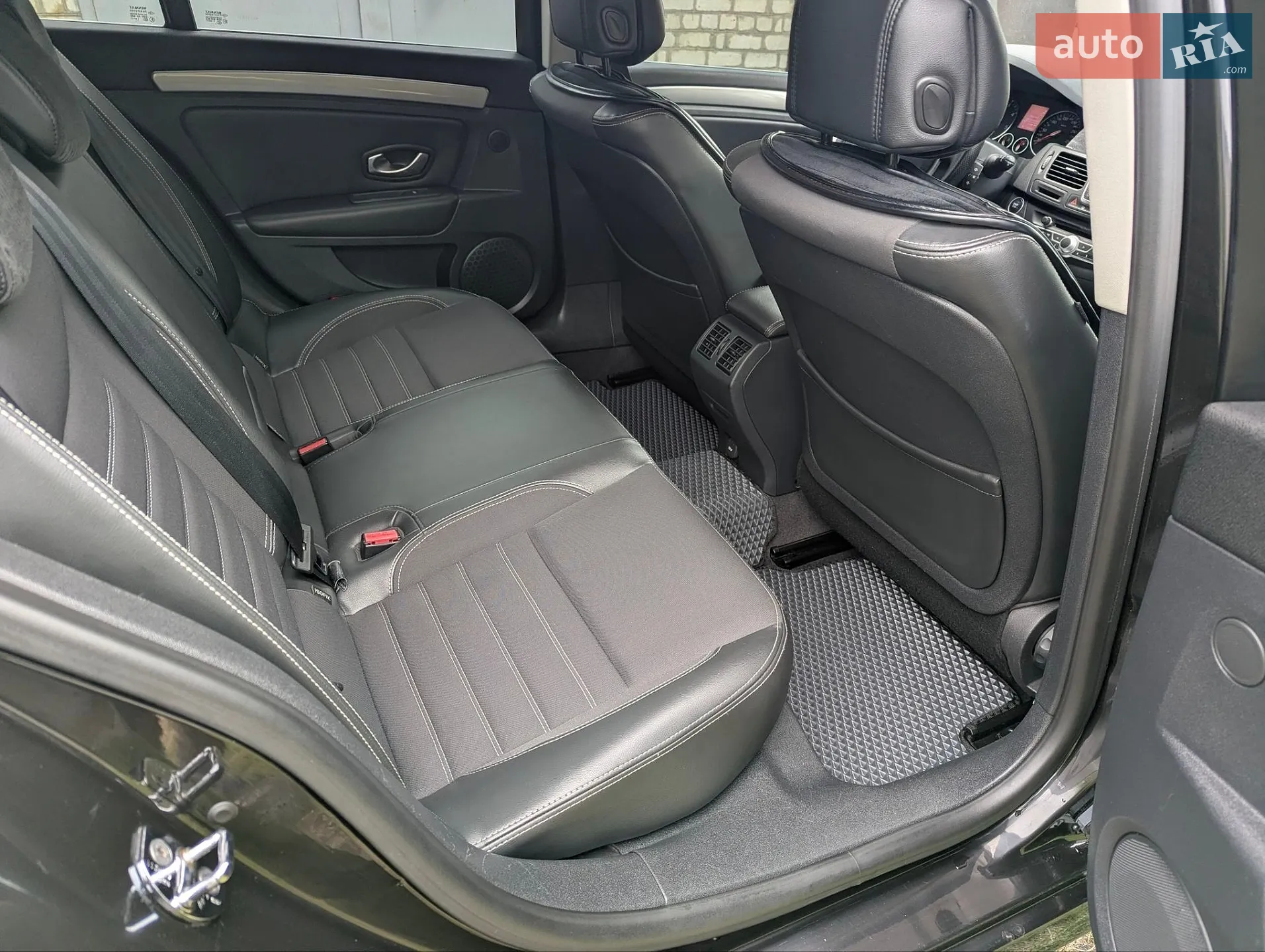 2011 Renault Laguna - мініатюра 15