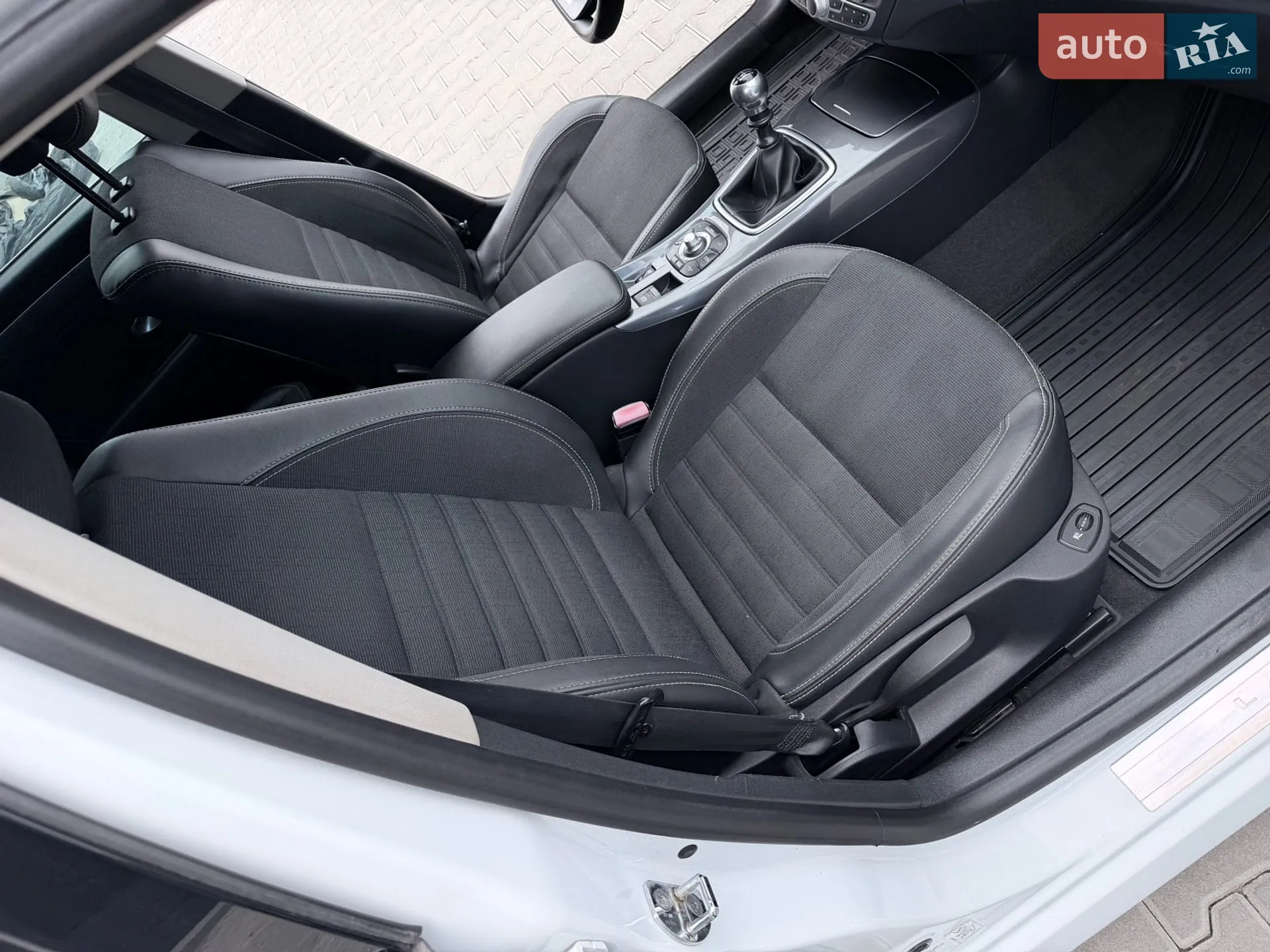 2010 Renault Laguna - мініатюра 32