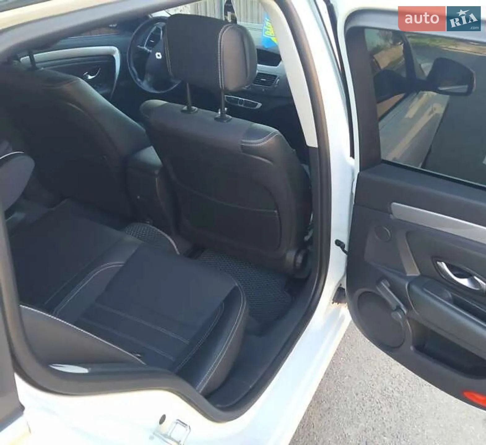 2011 Renault Laguna - мініатюра 11