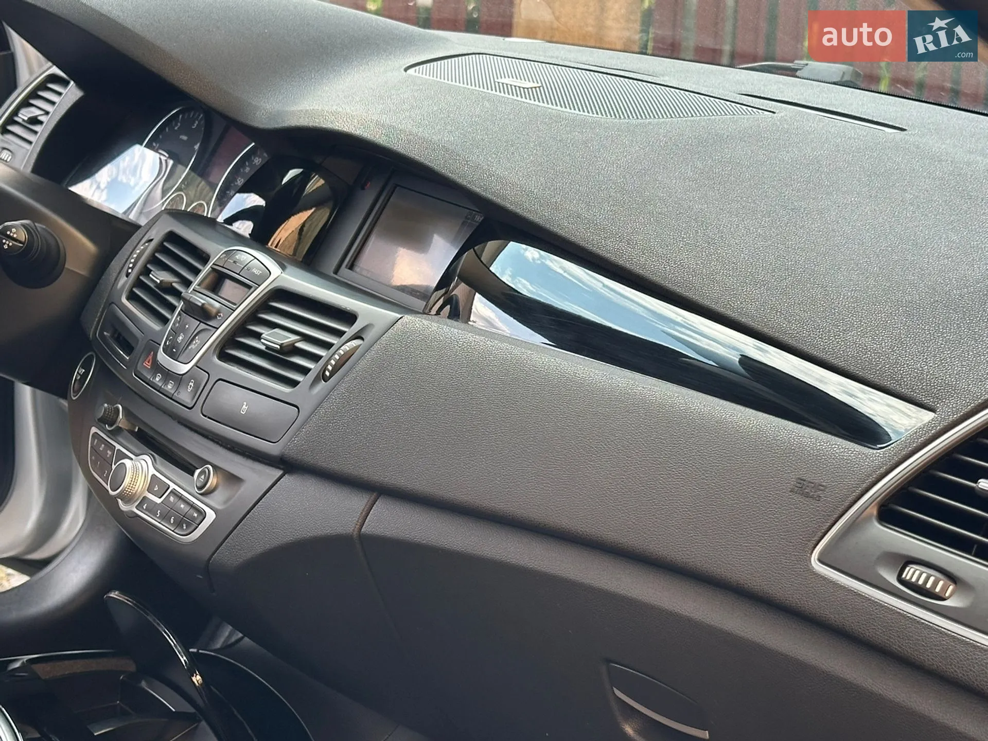 2011 Renault Laguna - мініатюра 54