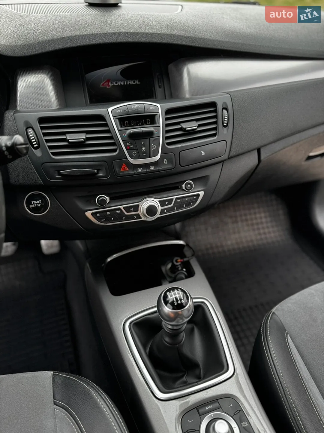 2011 Renault Laguna - мініатюра 19