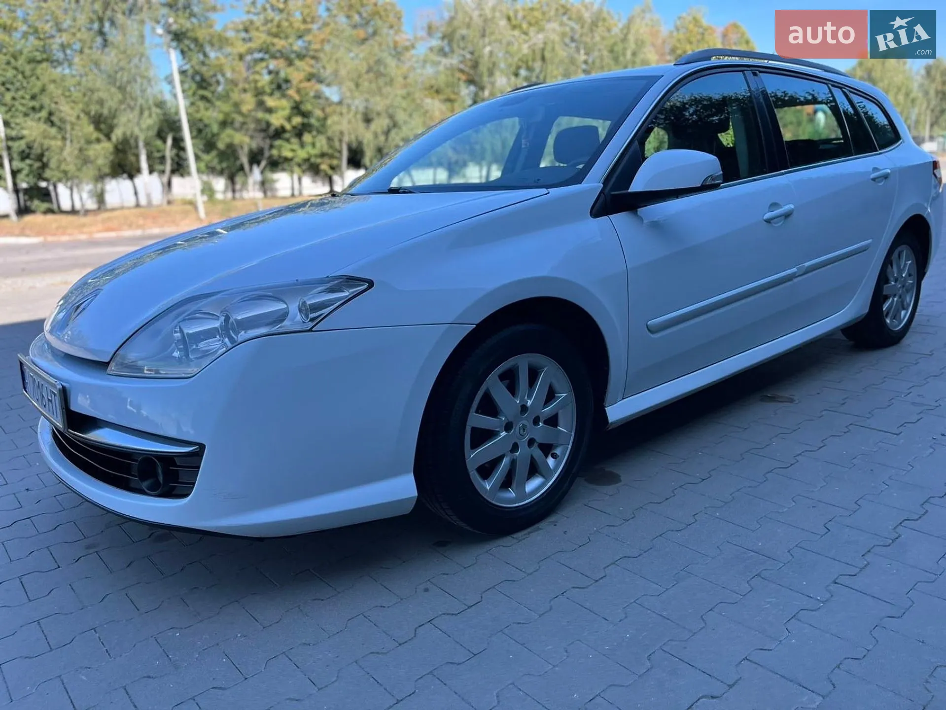 2010 Renault Laguna - мініатюра 3