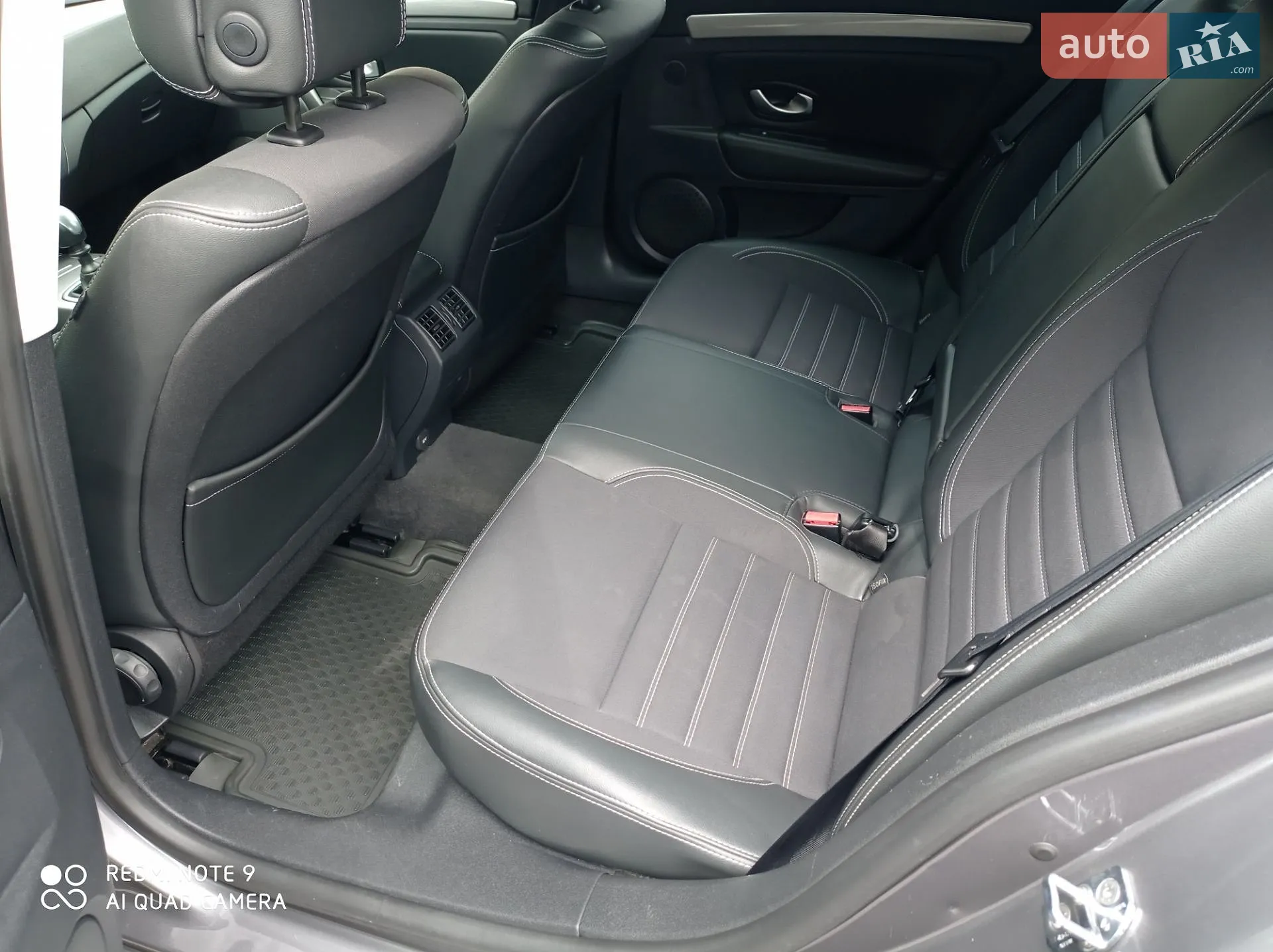 2011 Renault Laguna - мініатюра 17
