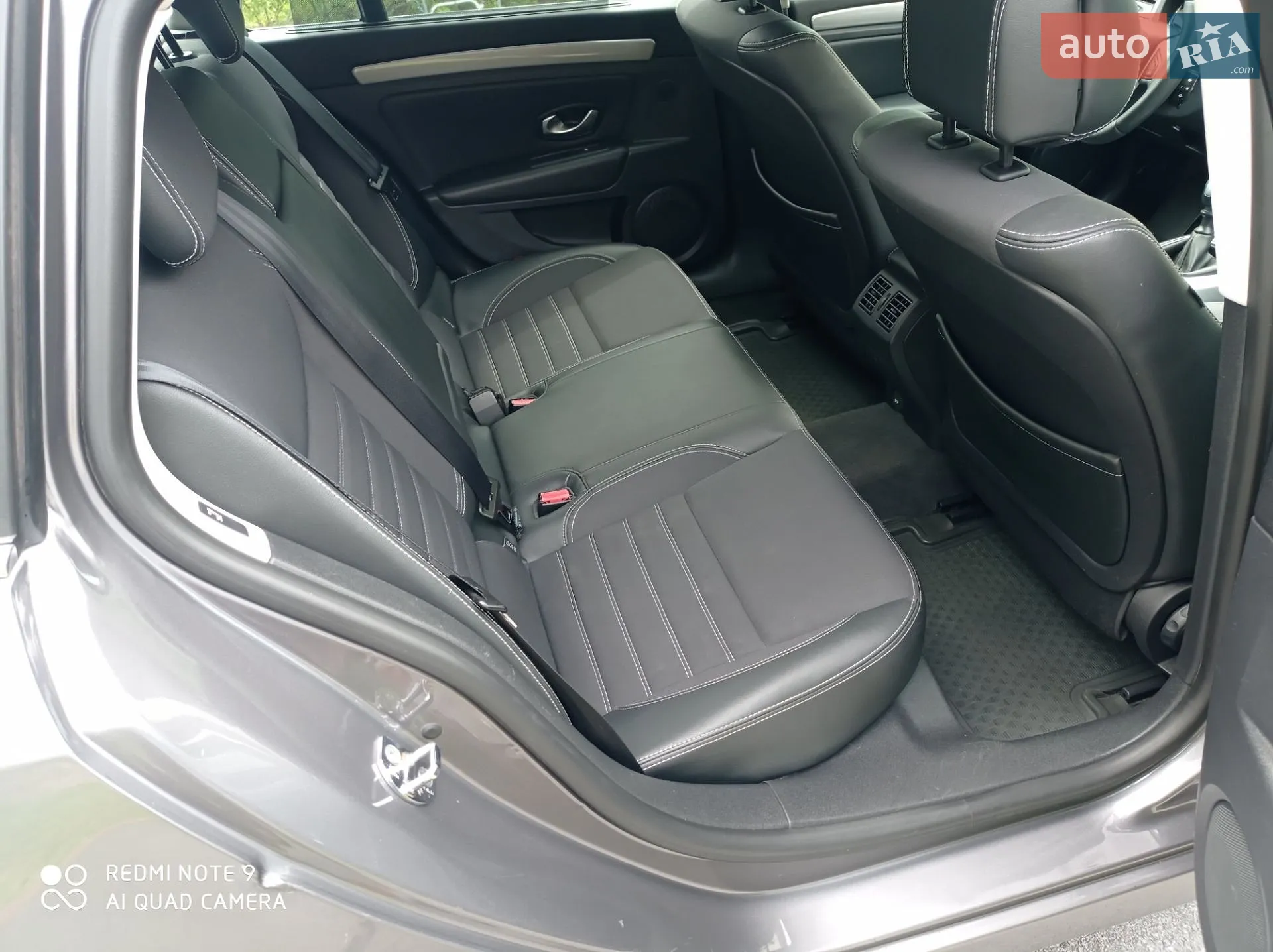 2011 Renault Laguna - мініатюра 21