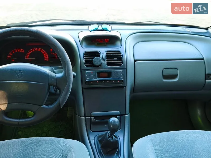 Renault Laguna 2001 VIN VF1B5640E23452203 фото оголошення 13 з 49