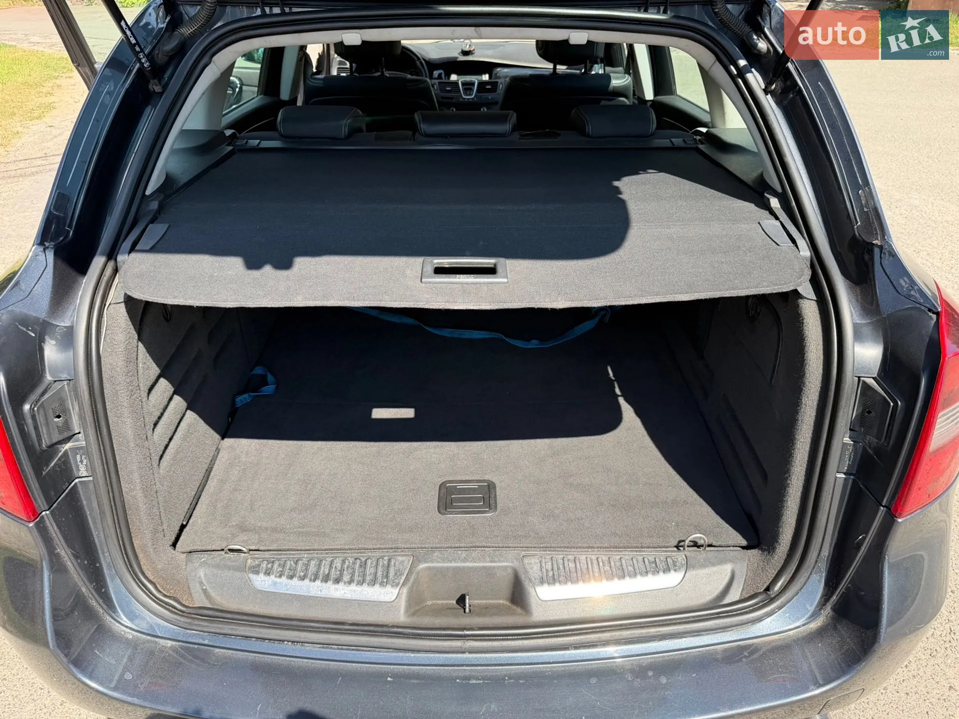 2011 Renault Laguna - мініатюра 8