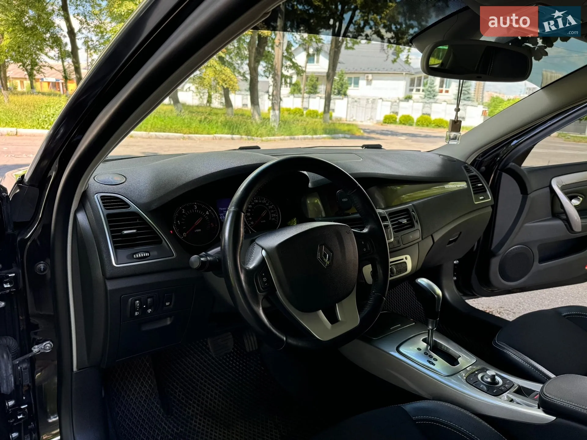 2015 Renault Laguna - мініатюра 27