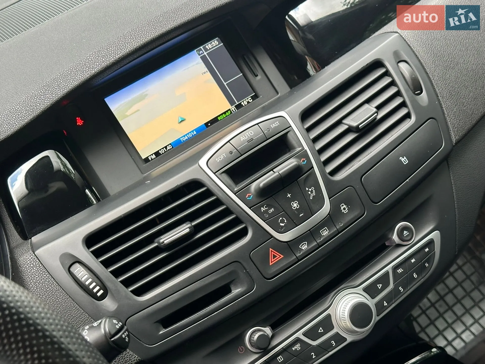 2011 Renault Laguna - мініатюра 46