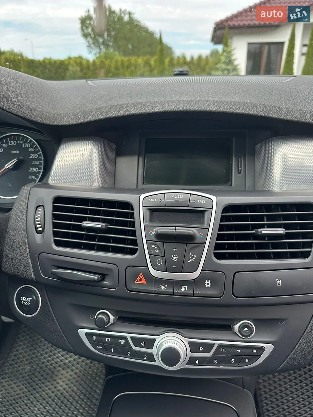 2011 Renault Laguna - мініатюра 18