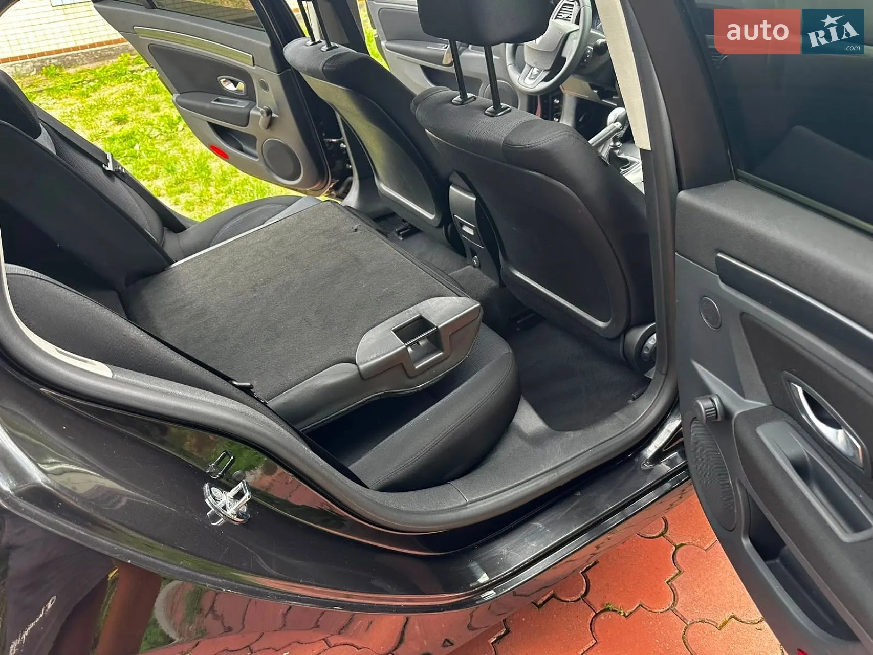 2010 Renault Laguna - мініатюра 20