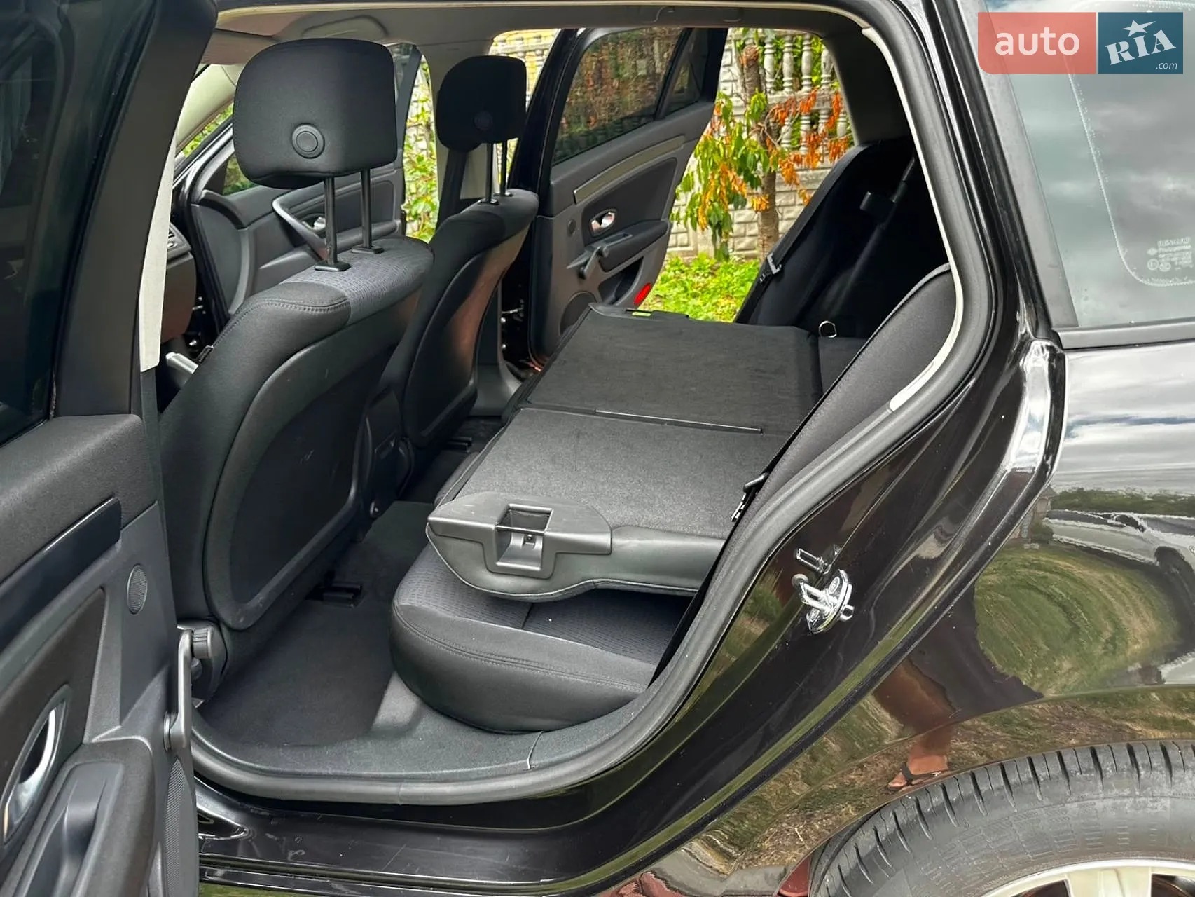 2010 Renault Laguna - мініатюра 23