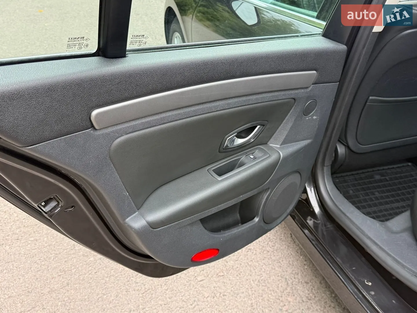 2012 Renault Laguna - мініатюра 21