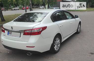 Седан Renault Latitude 2011 в Киеве