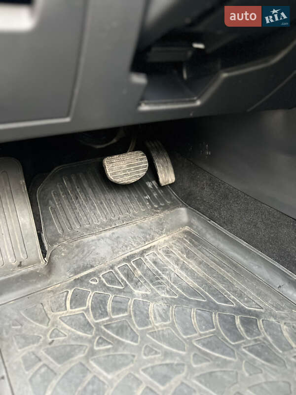 Седан Renault Latitude 2012 в Луцке