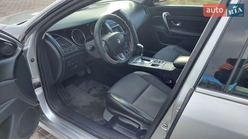 Седан Renault Latitude 2011 в Виннице