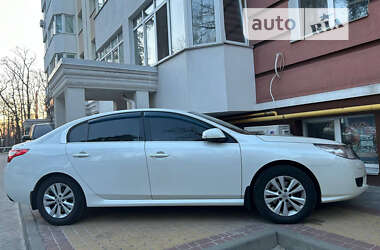 Седан Renault Latitude 2011 в Киеве