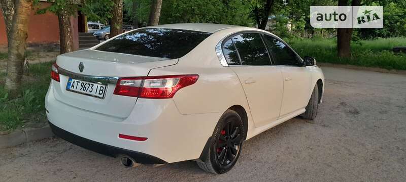 Седан Renault Latitude 2012 в Богородчанах
