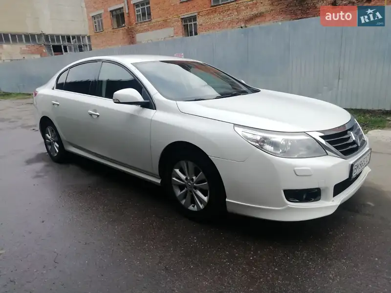 Renault Latitude 2011