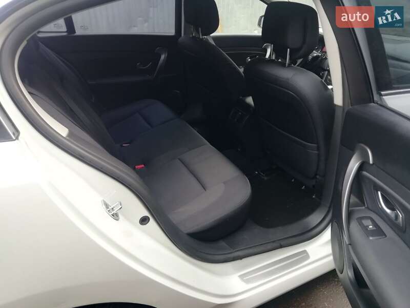Седан Renault Latitude 2011 в Сумах фото 8 Седан Renault Latitude 2011 в Сумах