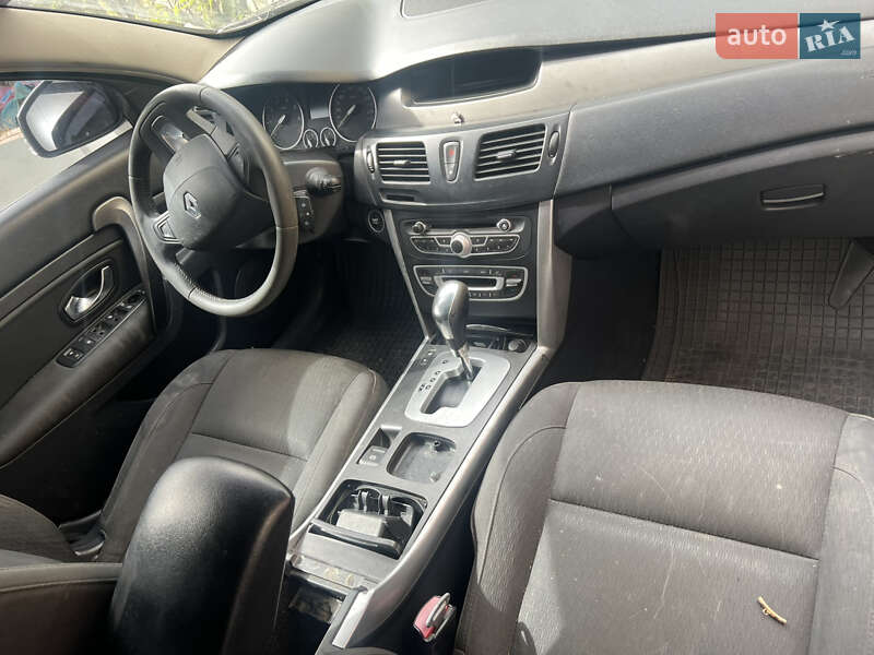 Седан Renault Latitude 2011 в Миколаєві