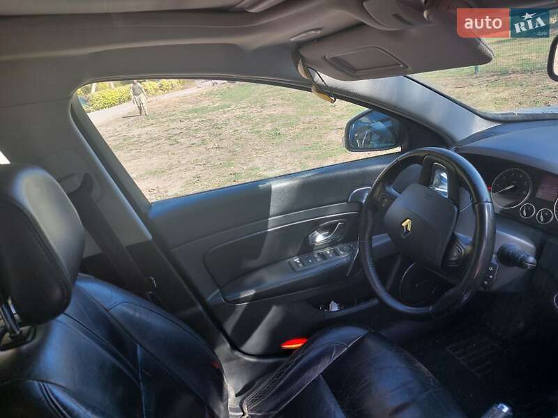 Седан Renault Latitude 2011 в Києві