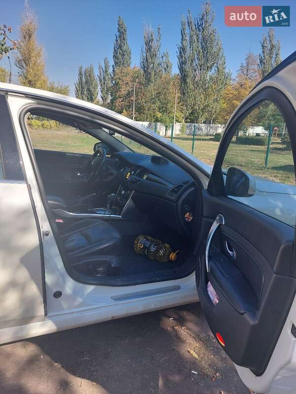 Седан Renault Latitude 2011 в Києві