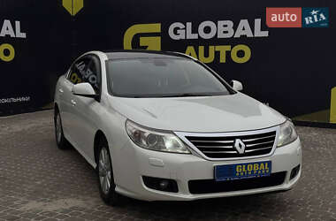 Седан Renault Latitude 2011 в 