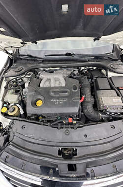 Седан Renault Latitude 2011 в 