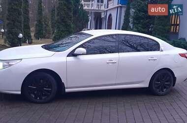Седан Renault Latitude 2012 в 