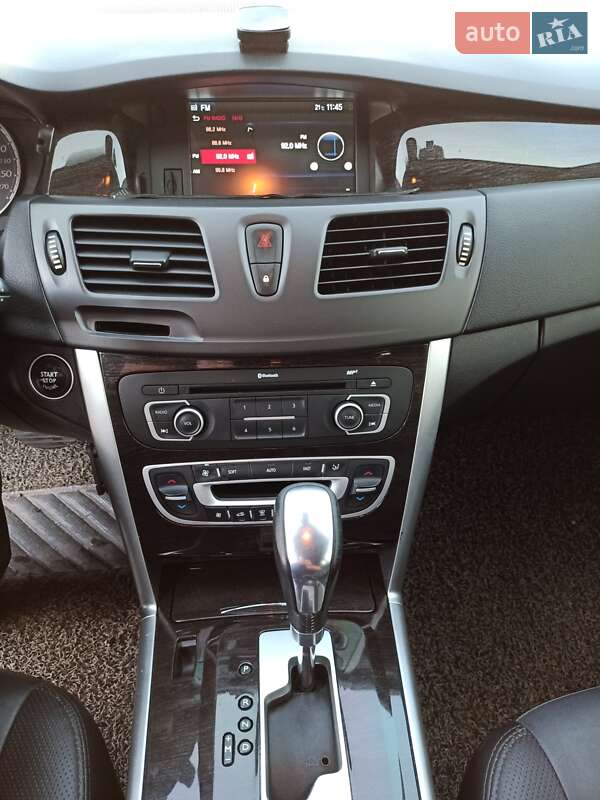 Седан Renault Latitude 2015 в Калиновке