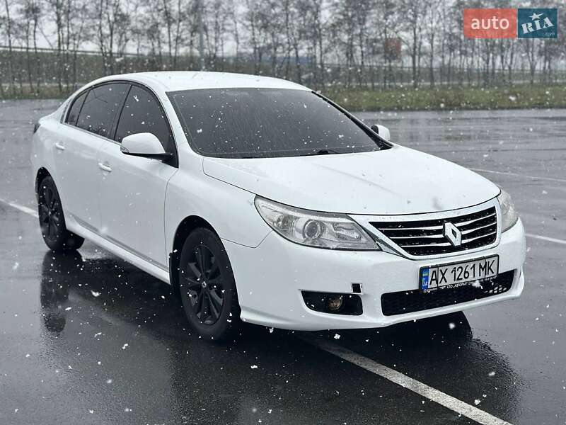 Renault Latitude 2013