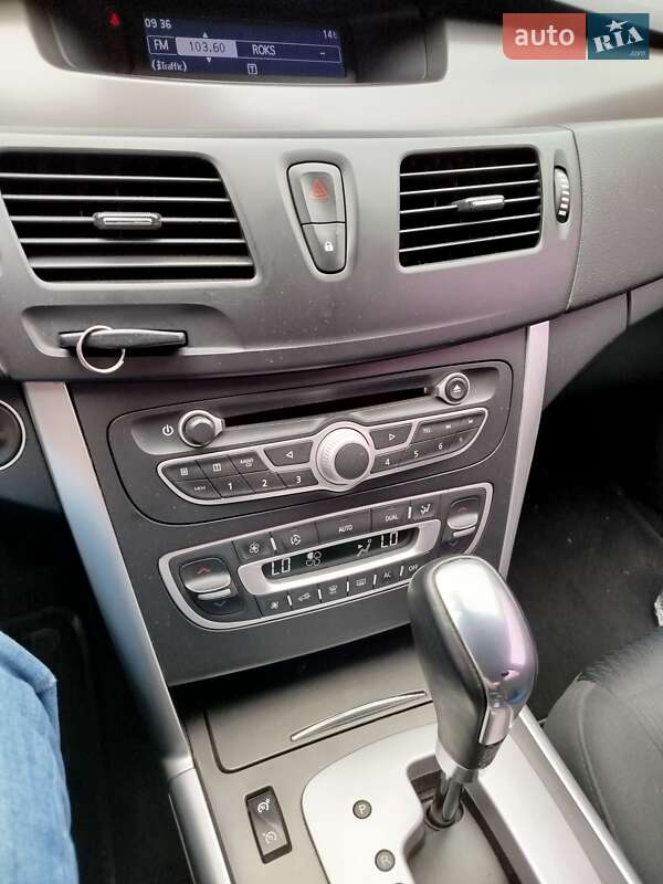 Седан Renault Latitude 2012 в Киеве