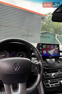 Седан Renault Latitude 2010 в 