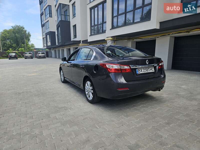Седан Renault Latitude 2011 в Хмельницком