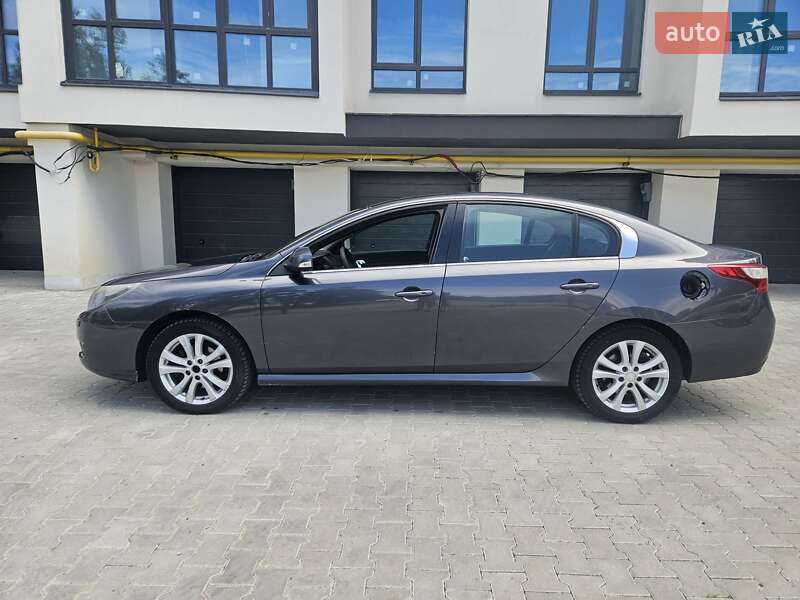 Седан Renault Latitude 2011 в Хмельницком