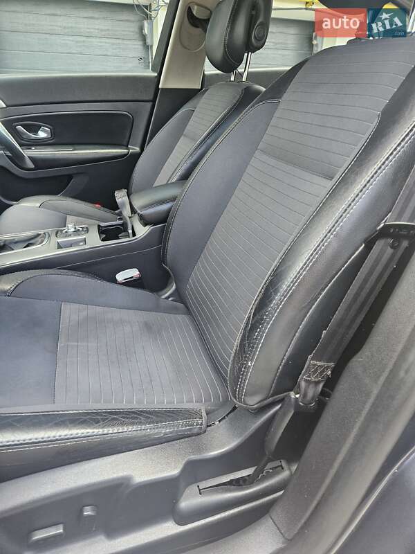 Седан Renault Latitude 2011 в Хмельницком
