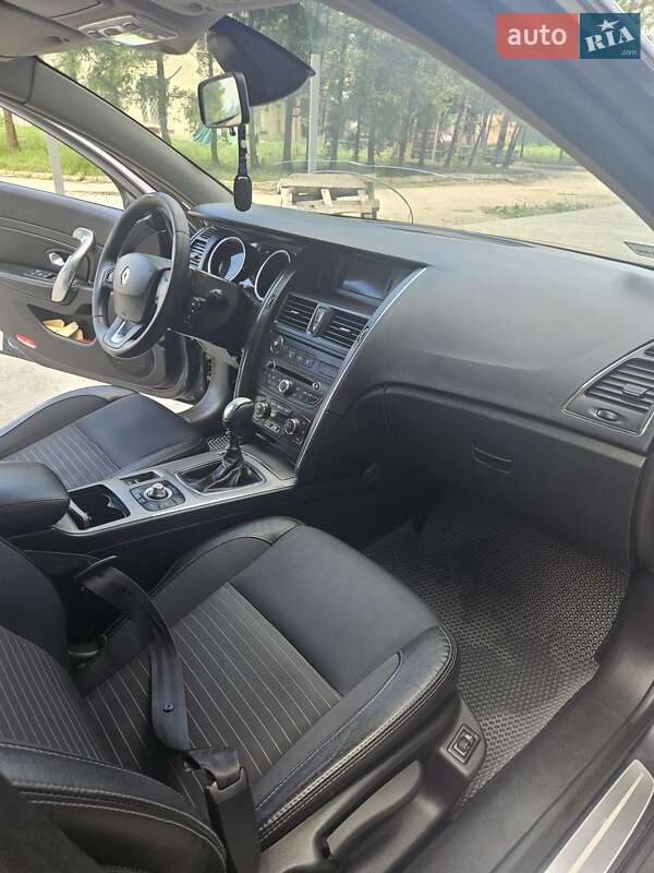 Седан Renault Latitude 2011 в Хмельницком