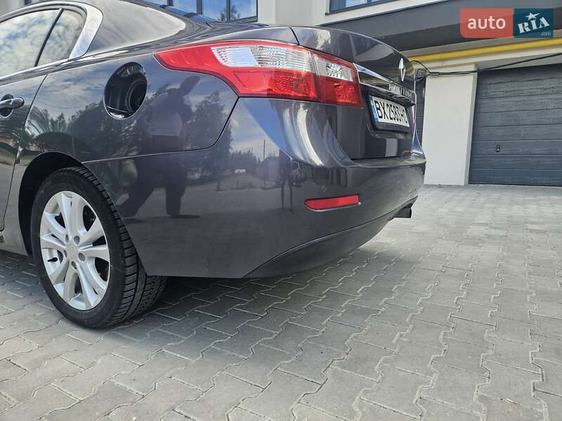 Седан Renault Latitude 2011 в Хмельницком