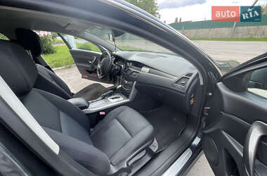 Седан Renault Latitude 2012 в 